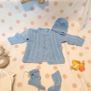 Knitted set